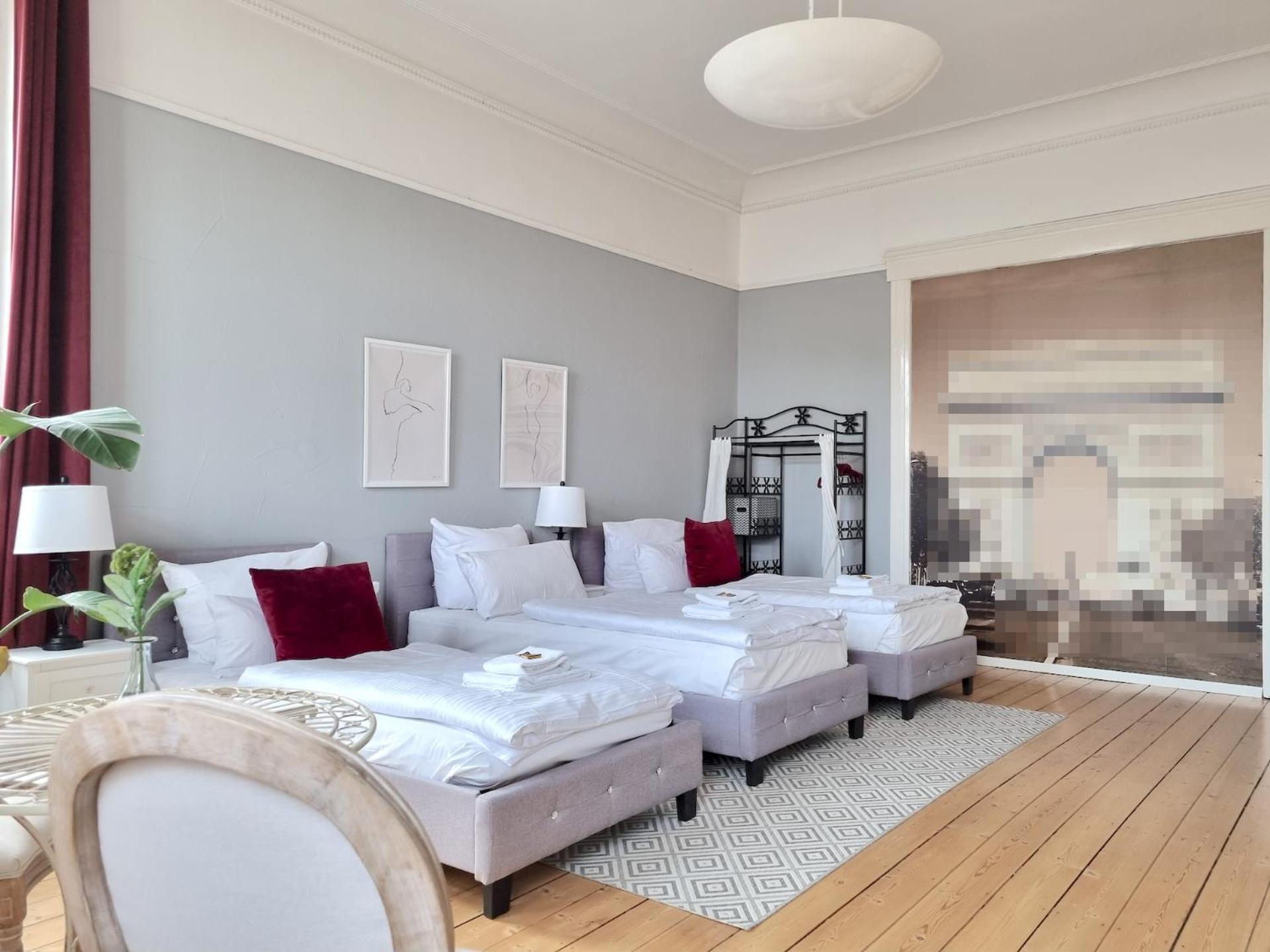 Charysma - Jugendstil Trifft Moderne, Schlafzimmer Mit Smart-Tv, Tischfussball, Darts, Parkplatz 하멜른 외부 사진